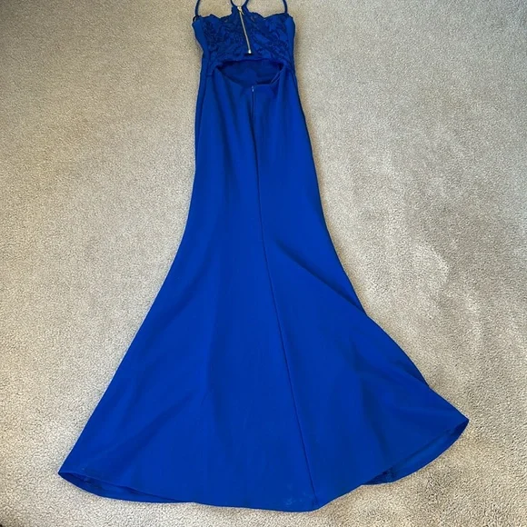 B. Darlin Size 3/4 long blue dress w lace back - Picture 4 of 5